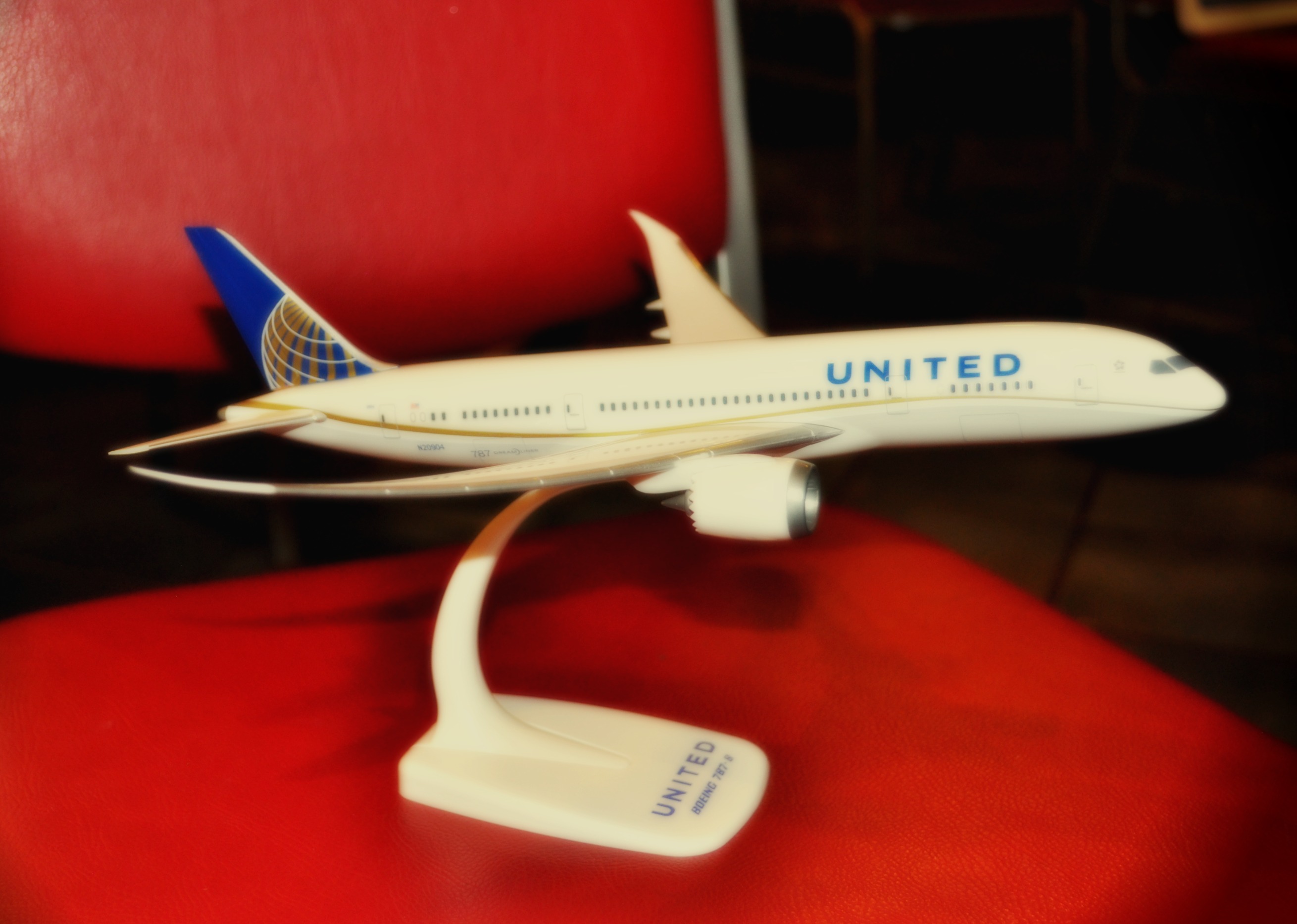 united_airlines_plane